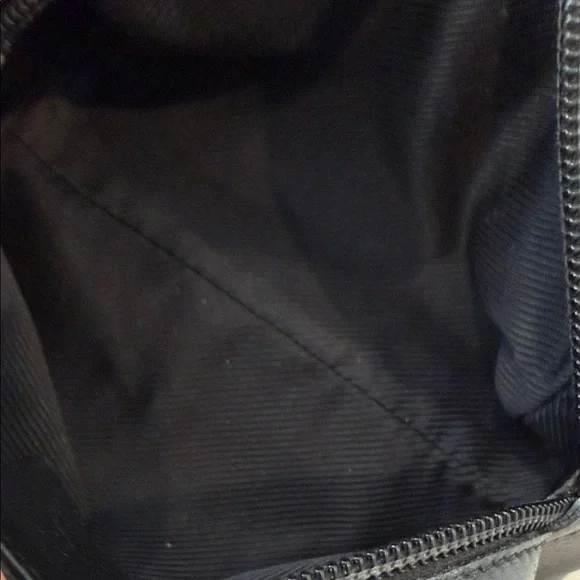 Gucci Black Embossed leather Toiletry Bag - Picture 13 of 13